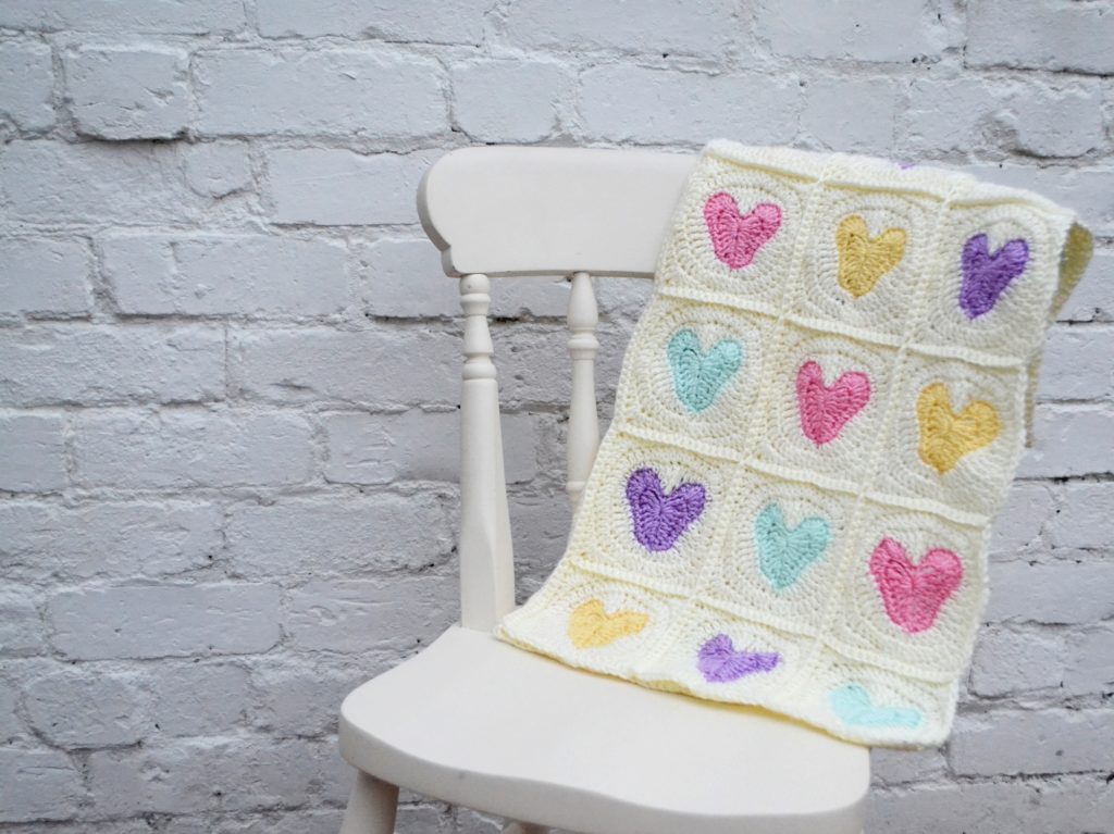 heart-crochet-blanket