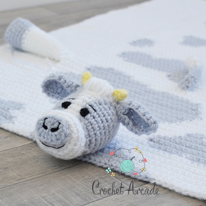 Cuddle and Play Cow Baby Blanket Crochet Pattern – Crochet Arcade