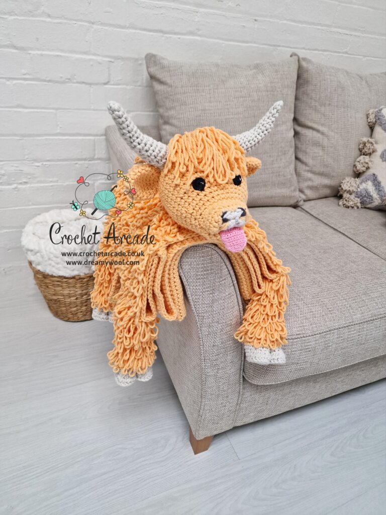 Cuddle and Play Highland Cow Blanket Toy Crochet Pattern - Image 2